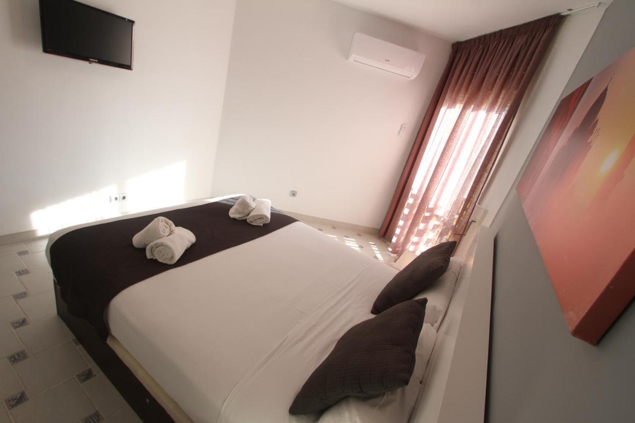 For A Sol Apartment *